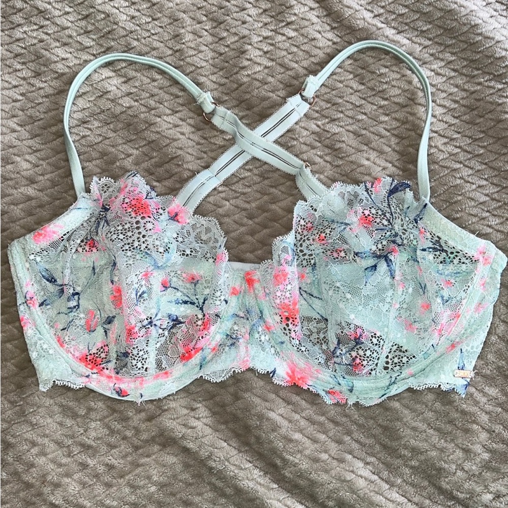 VS Bra